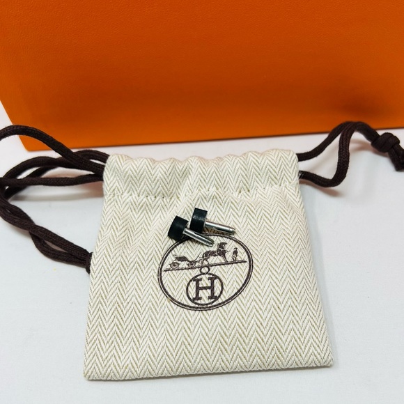 HERMES**Black Velvet Booties**EU 36; US 6**$1650 - Picture 10 of 10